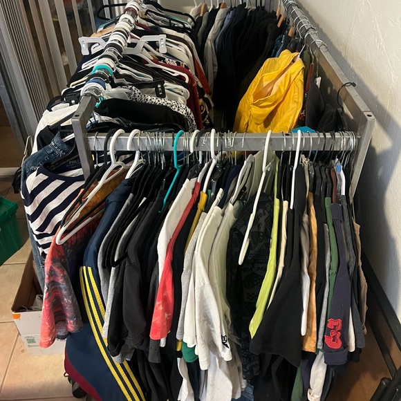 Stainless steel clothing Rack in good condition. Great for selling at swapmeets